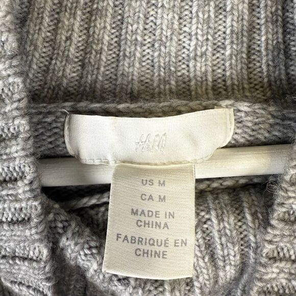 H&M Womens Size Medium Cable Knit Pullover Sweater Gray Long Sleeve Mock Neck - Picture 2 of 7